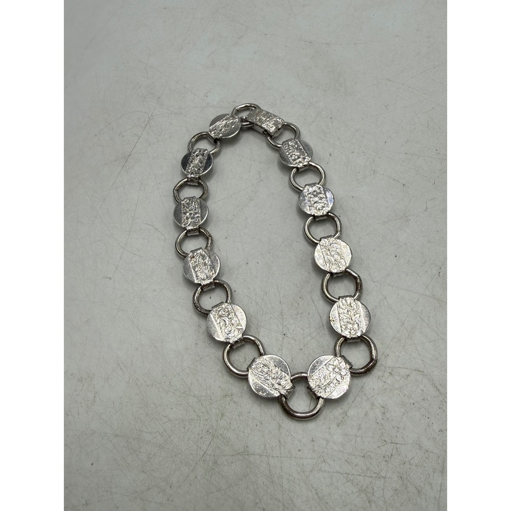 Vintage Sarah Coventry Silver Tone Etched Floral Disc Link Bracelet Clasp 7.5"